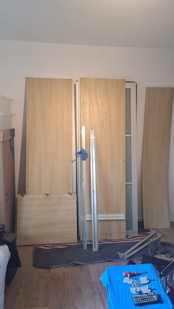 Démontage d'armoire ikea